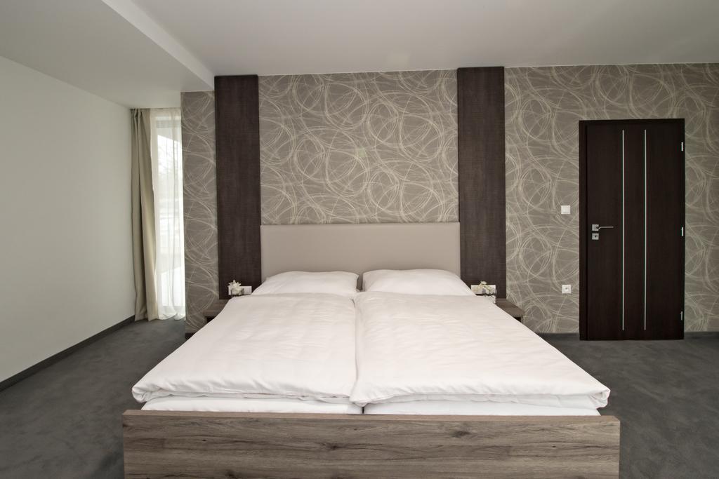 Guest House Frizzante Turčianske Teplice Oda fotoğraf